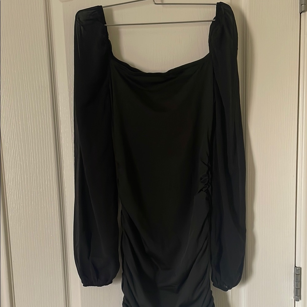 Elegant Black Puff Long-Sleeve Dress